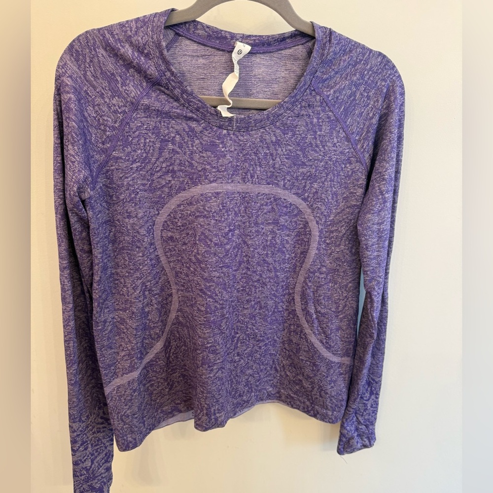 Lululemon Women’s Long sleeve shirt